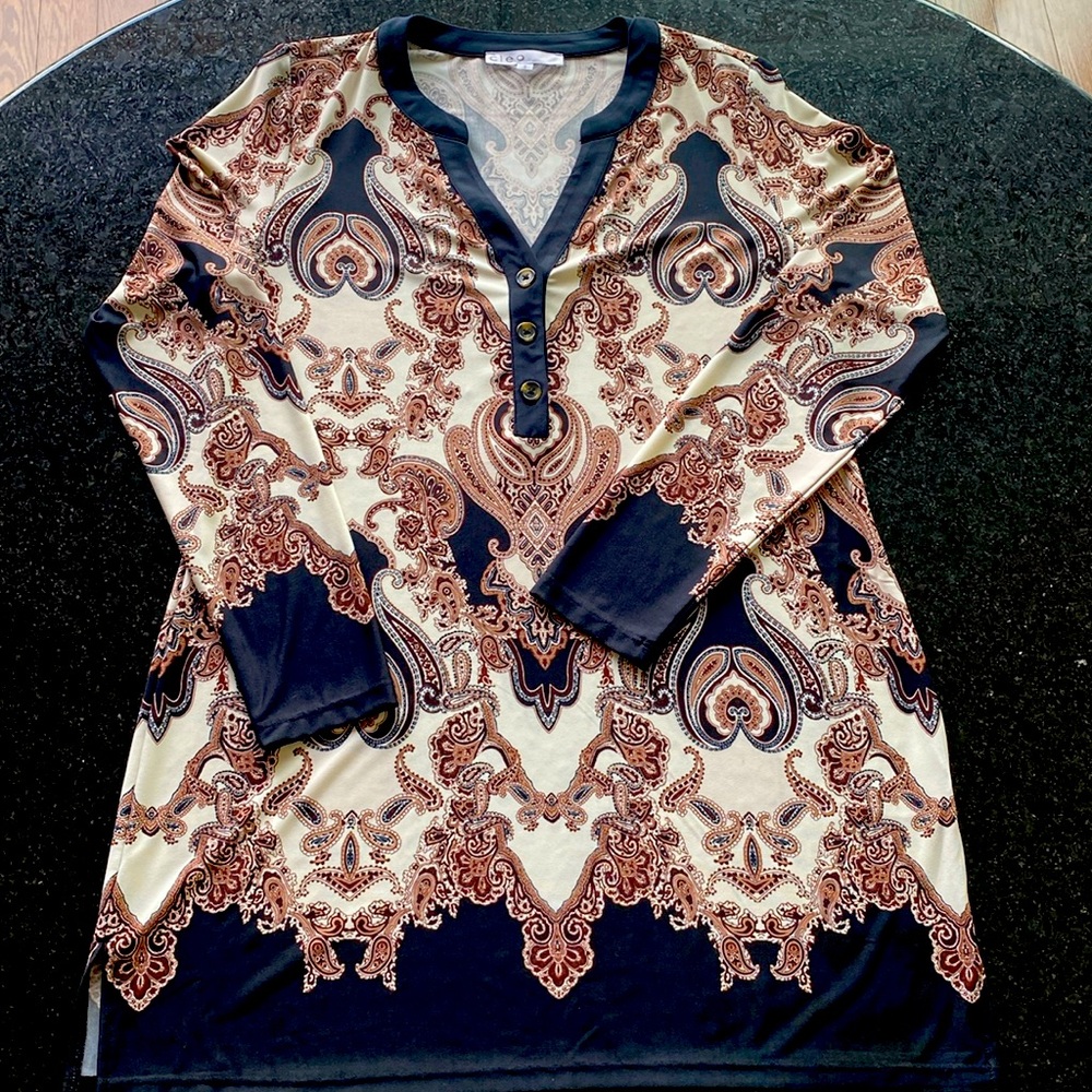 Cleo long top
